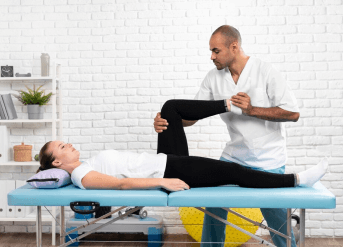 Alooro - Doctor of physical therapy blog Man and women in a therapy room